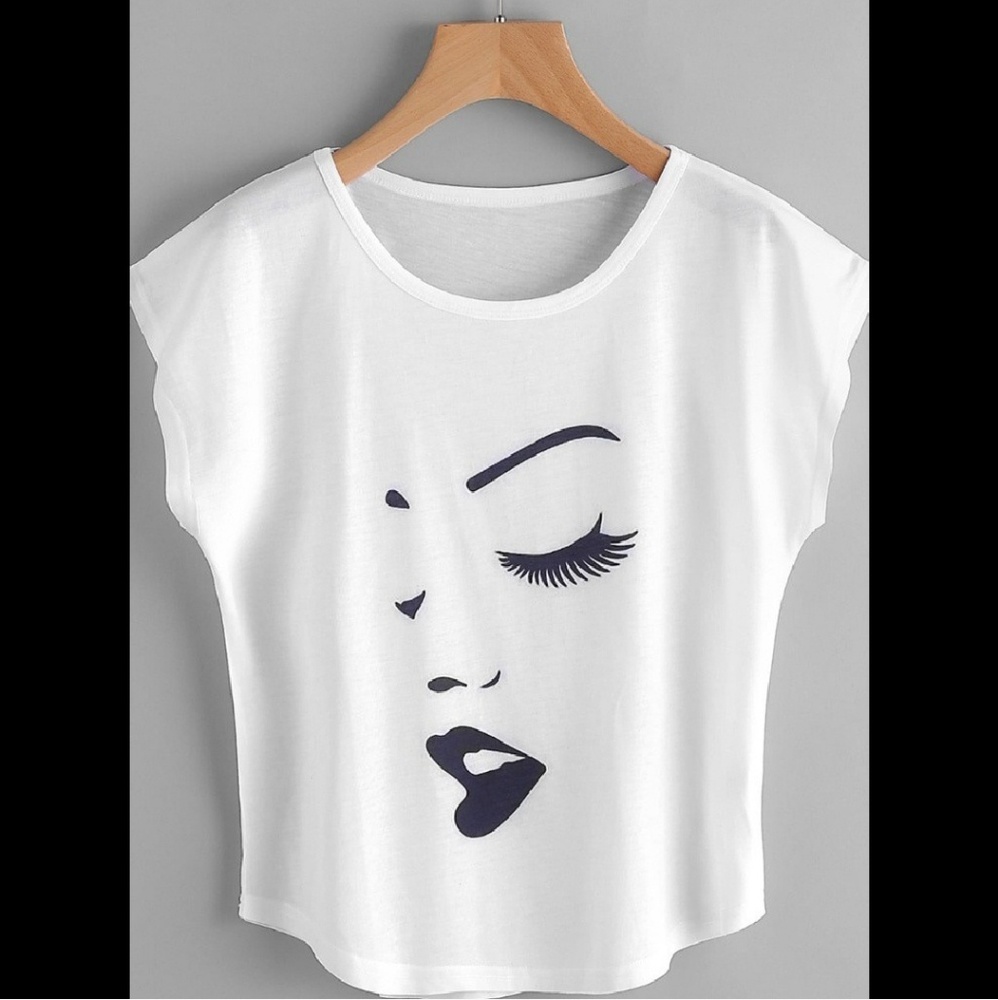 NEW Trendy Face Print T-shirt